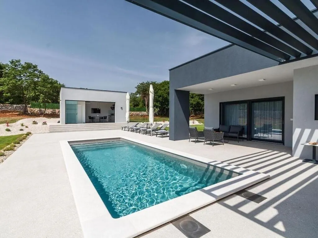 Villa Valinka Ontwerp Bale 0*,