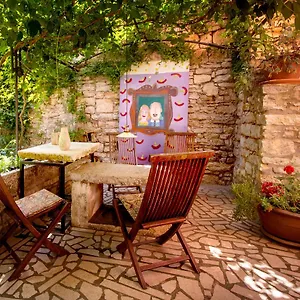 Kamene Price Rooms, Music And Food Apartment
